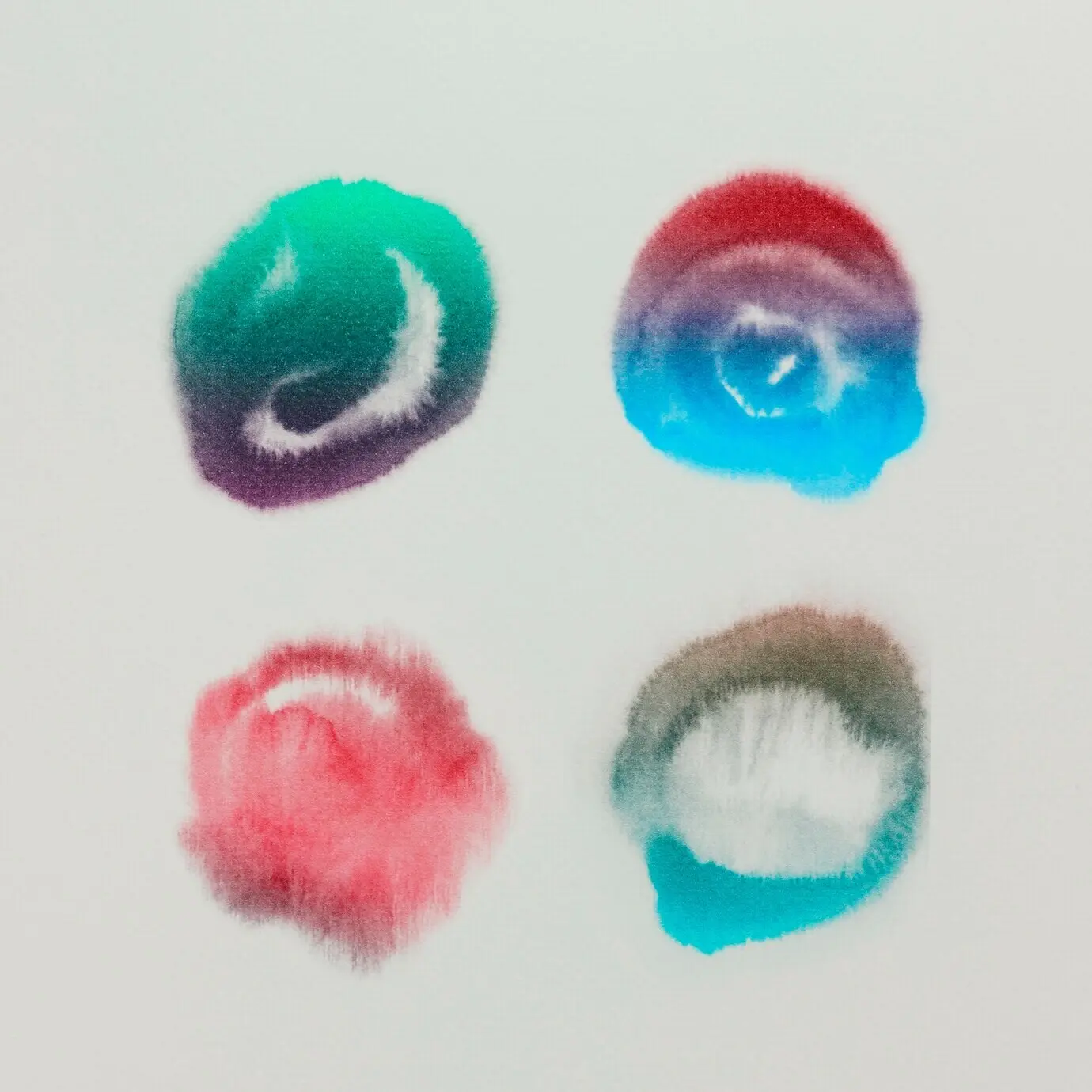 Bunte Komposition mit Aquarellpinselstrichen